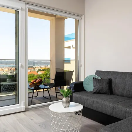 Apartman Beverly Hills, Heated Pool, Jacuzzi, 12 People