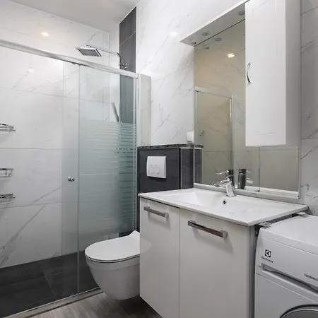 Apartman Beverly Hills, Heated Pool, Jacuzzi, 12 People *