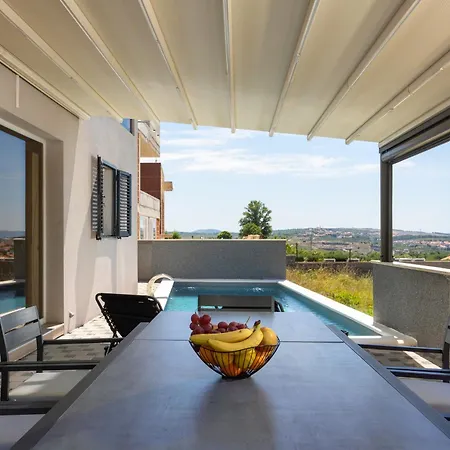 Apartman Beverly Hills, Heated Pool, Jacuzzi, 12 People