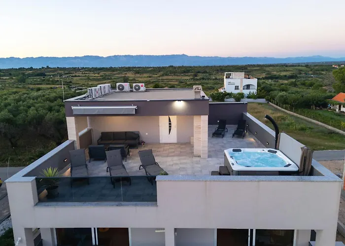 Beverly Hills, Heated Pool, Jacuzzi, 12 People דירה