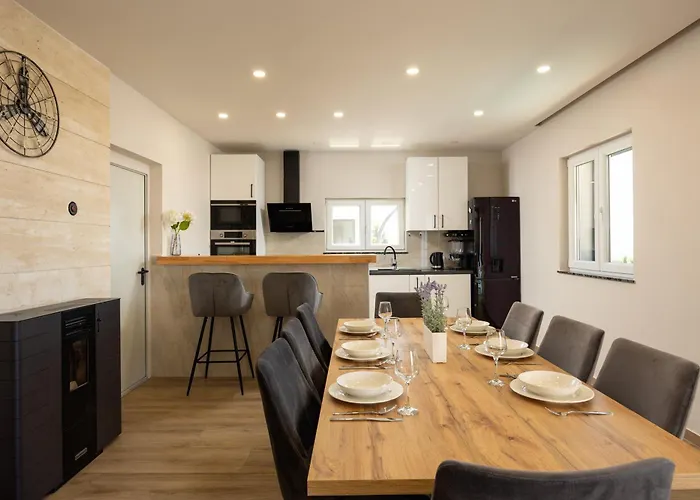 Beverly Hills, Heated Pool, Jacuzzi, 12 People *