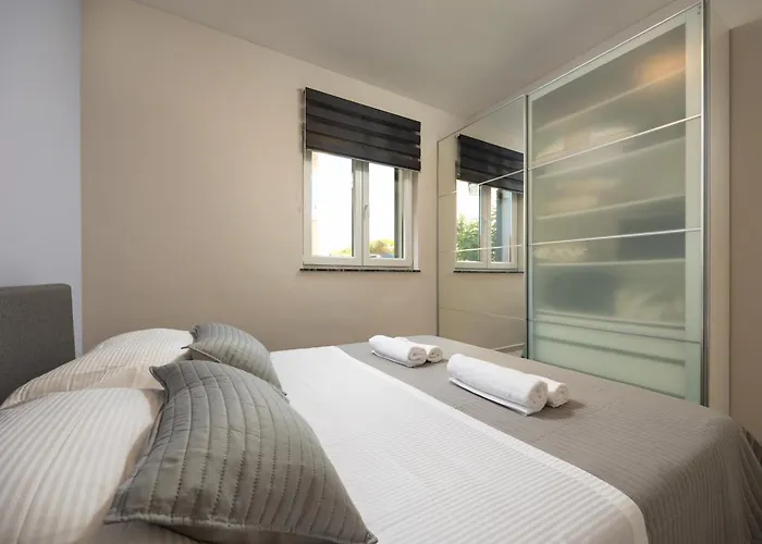 Beverly Hills, Heated Pool, Jacuzzi, 12 People דירה זאדאר