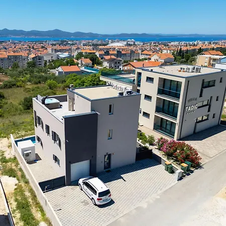 Beverly Hills, Heated Pool, Jacuzzi, 12 People