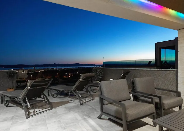 Beverly Hills, Heated Pool, Jacuzzi, 12 People Apartman *