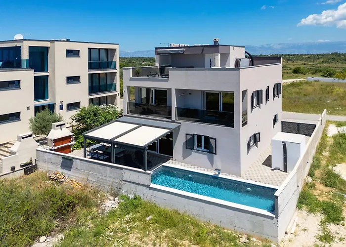 Beverly Hills, Heated Pool, Jacuzzi, 12 People Apartamento