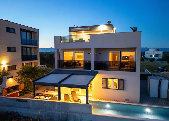 Beverly Hills, Heated Pool, Jacuzzi, 12 People