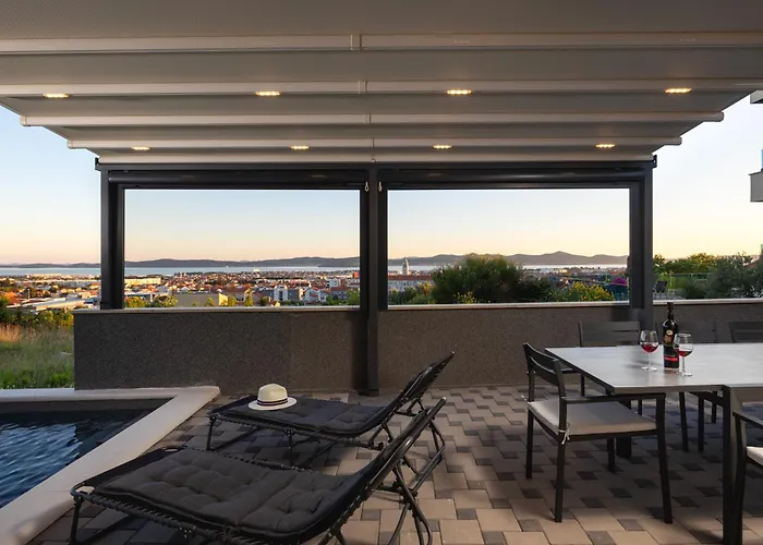 Beverly Hills, Heated Pool, Jacuzzi, 12 People Apartman *